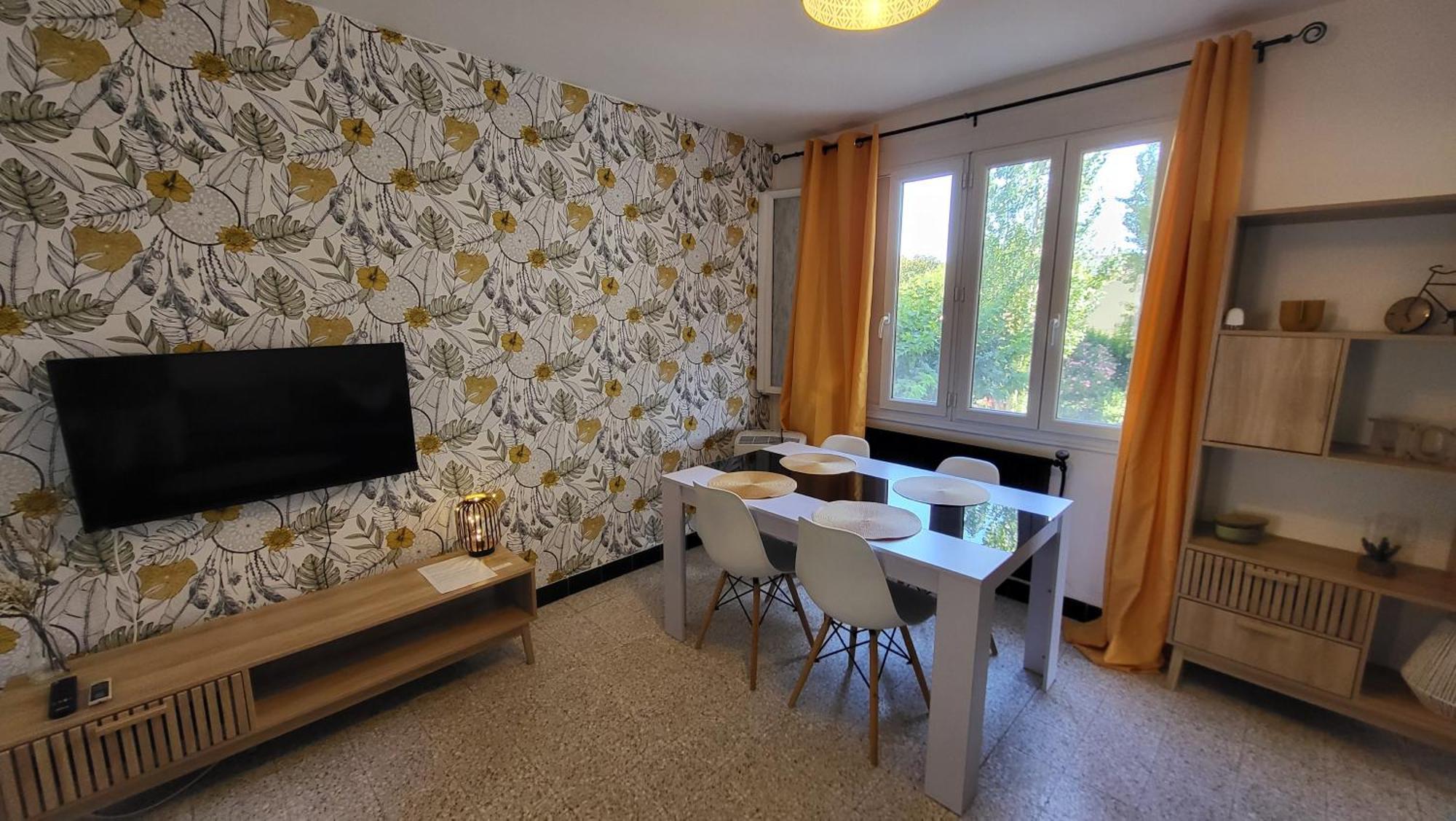Les Tourterelles D'Avignon 2 Apartment Exterior photo